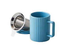 Load image into Gallery viewer, Blue Ribbed Ceramic Tea Mug with Infuser and Lid (443 ml) - Premium Teas Canada
