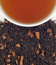 Load image into Gallery viewer, Harney &amp; Sons Hot Cinnamon Spice Tea 50 Sachets - Premium Teas Canada
