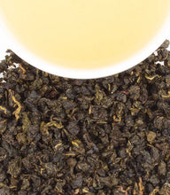 Load image into Gallery viewer, Harney &amp; Sons Strawberry Milkshake Tea (30 Sachets)
